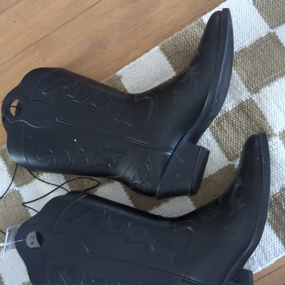 NWT Cowboy Rainboots - Picture 10 of 12